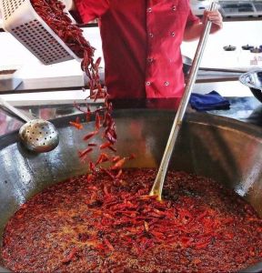 重慶火鍋底料食品廠，好的配菜，讓你彰顯男人風(fēng)范