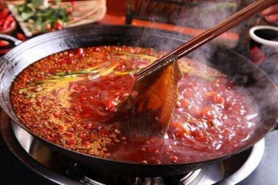 火鍋底料拯救了不會(huì)熗鍋?zhàn)雒鏃l的年輕人 