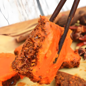 火鍋清油與牛油，風味與營養(yǎng)究竟有何不同？