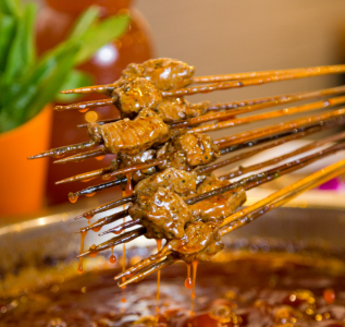 如何挑選優(yōu)質(zhì)的串串香底料批發(fā)廠家，確保美味與品質(zhì)雙贏？