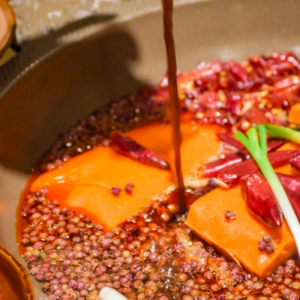 哪能找到正宗重慶火鍋底料廠家，風味不妥協(xié)？